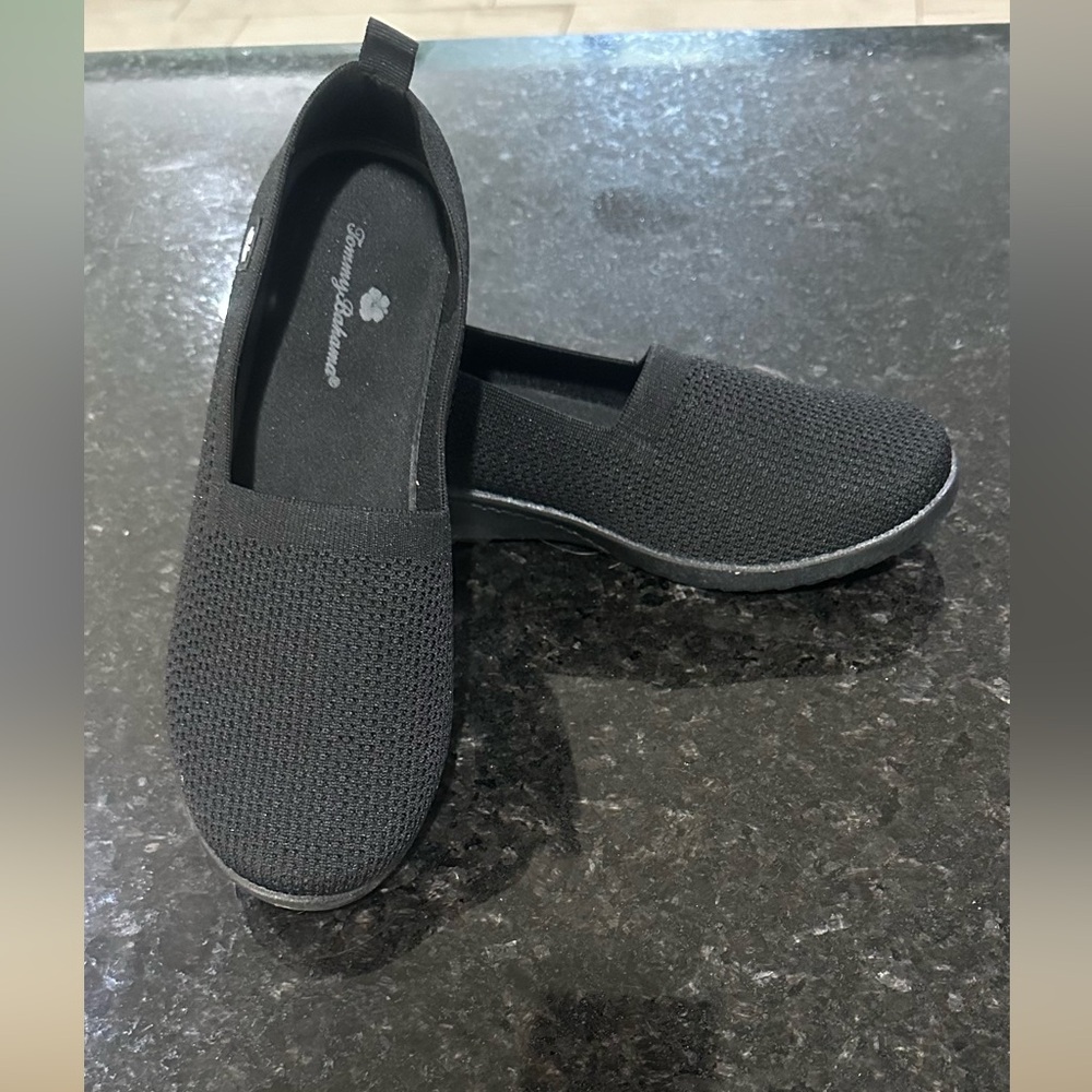 Tommy Bahama Lizzie Black slip on wedge EUC Sz 9 comfort preppy resort